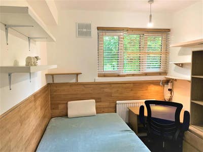 Room in fully furnished flat with 2 others Main Photo