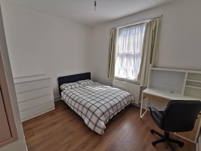 Bills included Three Bed Modern In Fallowfield Main Photo