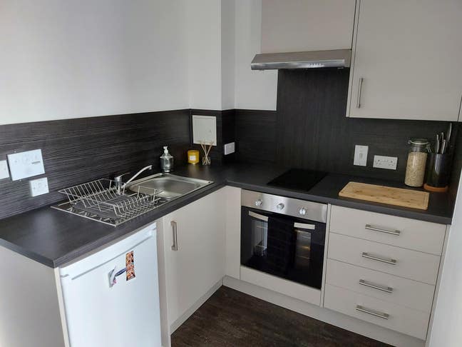 1 bed self-contained flat Main Photo