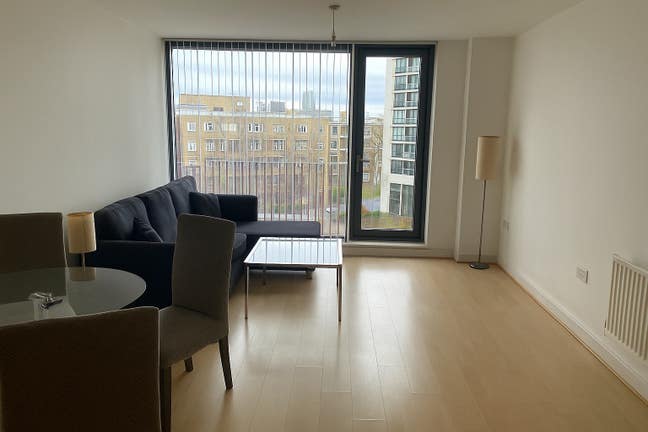 Double Bedroom In Deptford High Street.   Main Photo