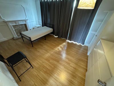 Large double room at Bermondsey. Main Photo