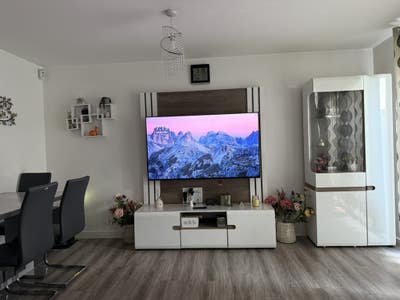 Modern Double Rooms Close to Train Station Main Photo