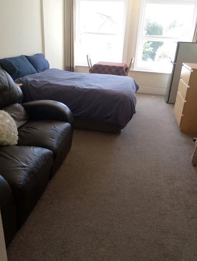 XX Large, Bright, Homely En-suite Room Bournemouth Main Photo