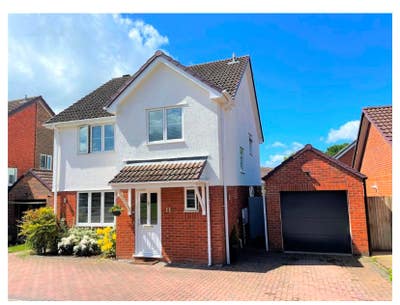 Binfield Nr. Bracknell - Double Room  Main Photo