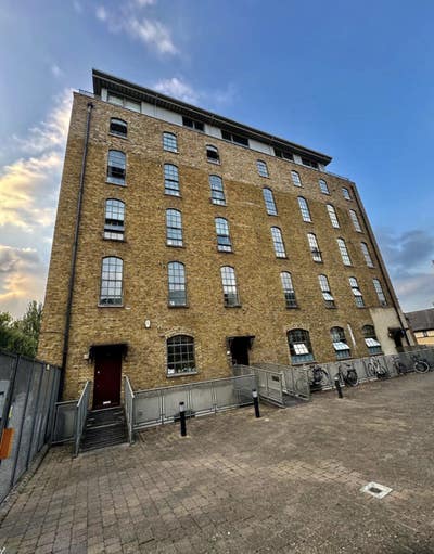 New York Style Loft in E3 next to Victoria Park Main Photo