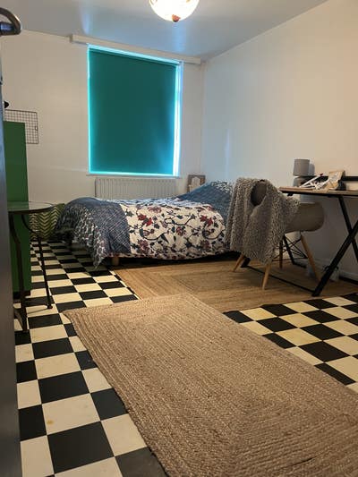 Quiet room in Kemp town seeking lodger  Main Photo