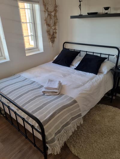 Double room Gunnersbury/ flexible rental period Main Photo