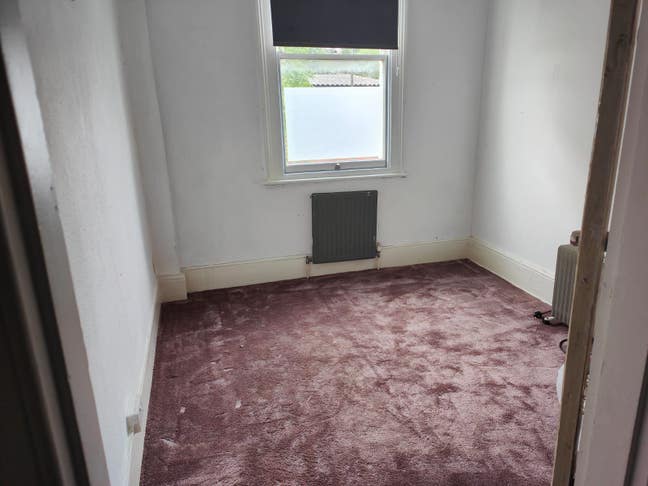 Large single room, to be furnished Crystal Palace. Main Photo