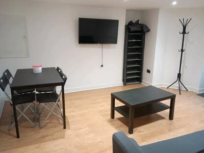 1 Bed Basement for rent Main Photo