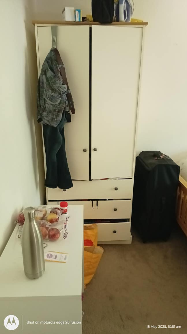 Room for rent Main Photo