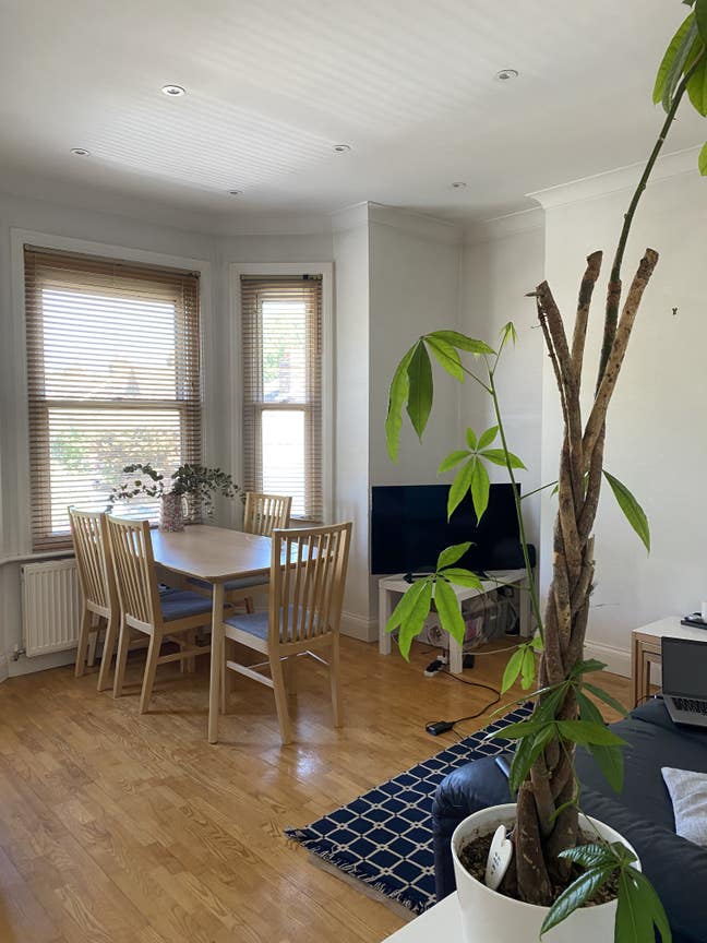 Double bedroom, cosy flat.  Main Photo