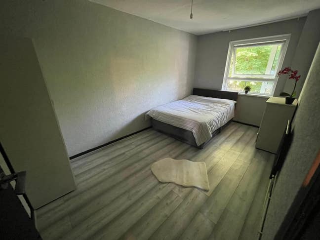 🏡3-Bedroom Flat with Balcony| 5 Mins to Westferry Main Photo