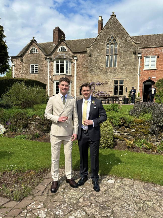 Male couple looking for a flat share with 1 other Main Photo