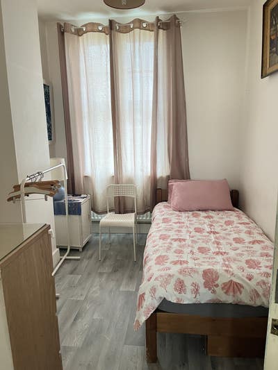 Hampstead High St good size single bedroom  Main Photo