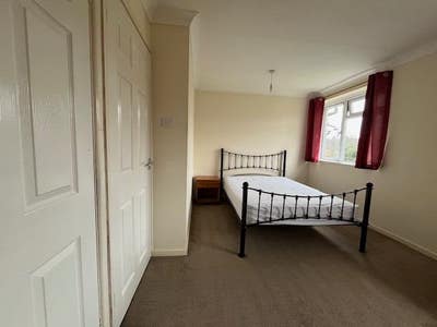 Double Ensuite room in quiet house- Huntingdon Main Photo