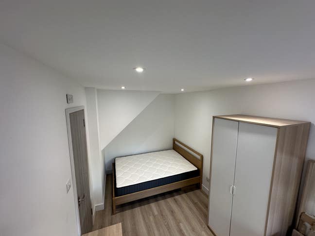 Double Room with En-Suite Main Photo