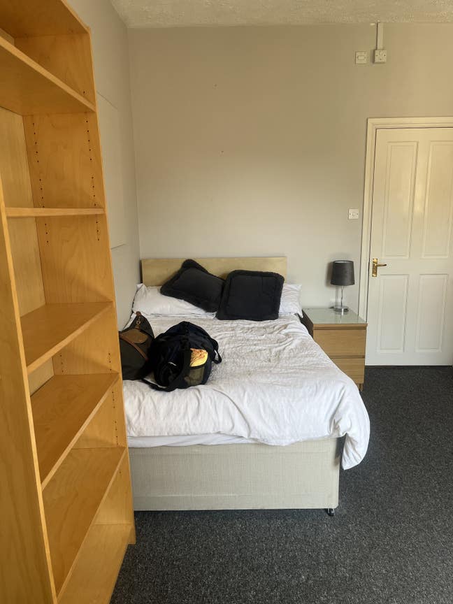 1 double room to rent  Main Photo