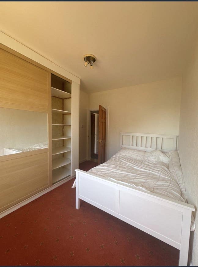 Room to rent  Main Photo