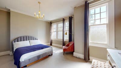  Stunning 3-Bed Victorian House – West Finchley  Main Photo