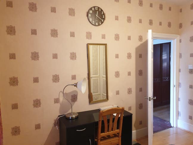 Room available near Seven Kings Station  Main Photo