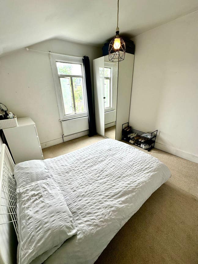 TOOTING En-Suite double room. Lounge, gdn. nr shop Main Photo