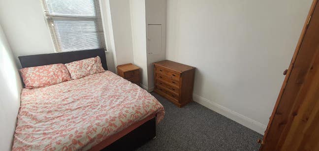 Room available in Pershore rd, B29 7NR Main Photo