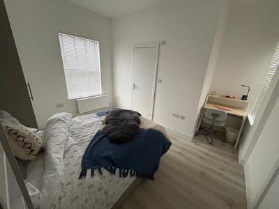 New house , close to town , parking available Main Photo