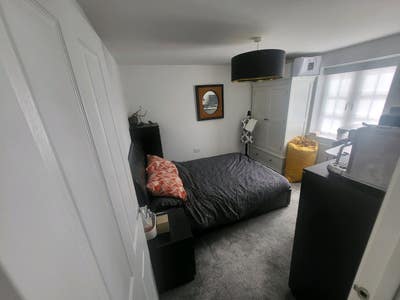 Bright South facing Spare Room in Bicester Main Photo