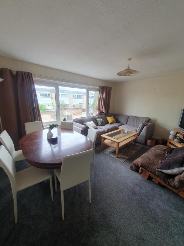 Well looked after house. All bills included Main Photo