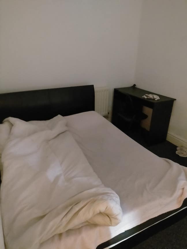 2 Rooms Available In Clean House For Clean People Main Photo