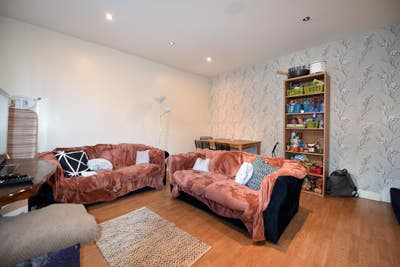 House Share Available in Hyde Park! Main Photo