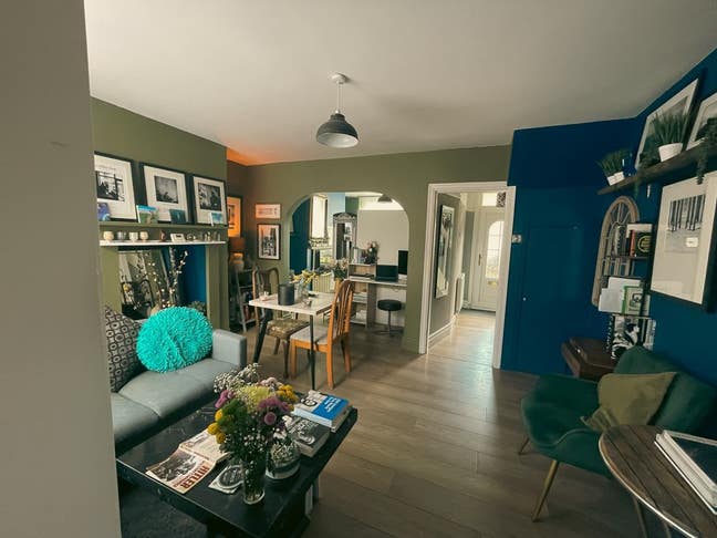  Furnished single room available end of January .. Main Photo