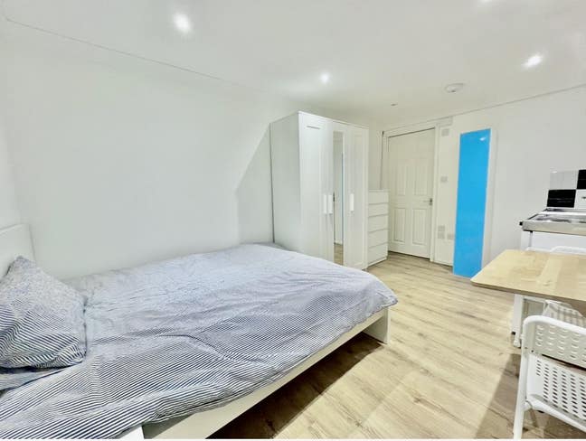 Charming studio with garden access Main Photo