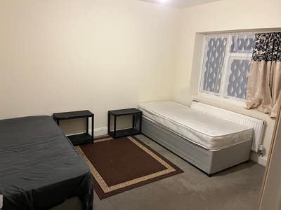 Need Roommates for double room  Main Photo