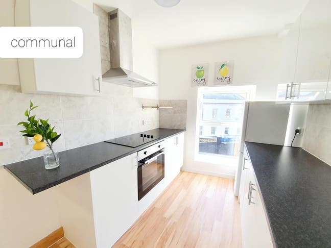 Beautiful studio in the heart of Wednesbury Main Photo