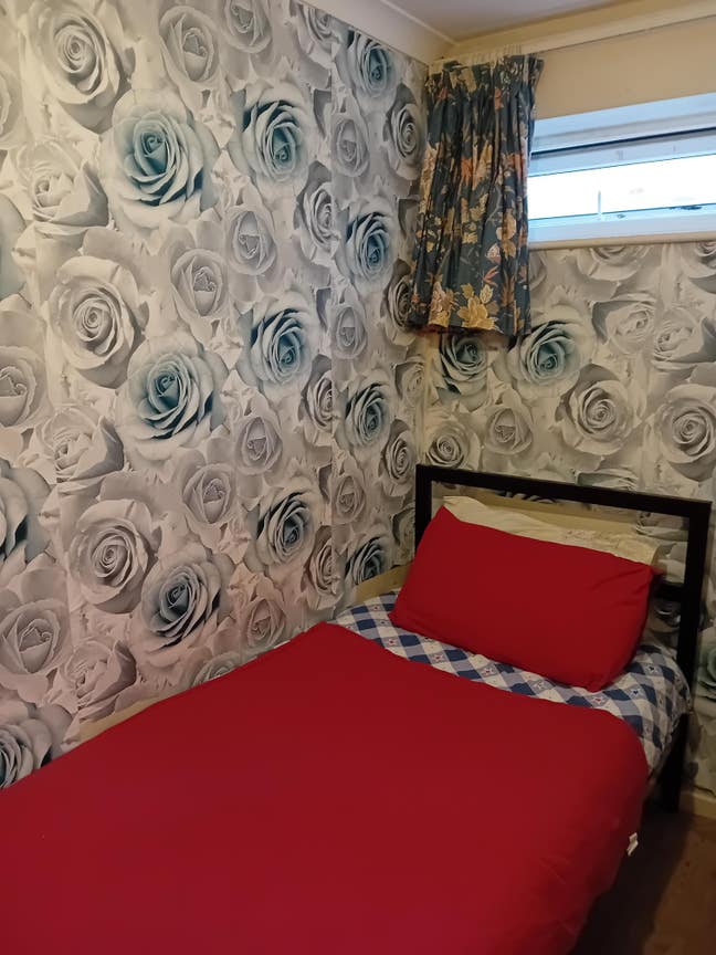    Rooms opst  Aviator NorthCamp Farnb Main Photo