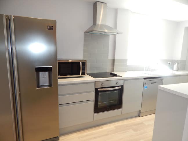 A DOUBLE furnished En-Suite room in Didcot Main Photo