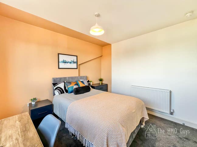 🌟 Luxury En-Suite Rooms in the Heart of Bury! 🌟 Main Photo