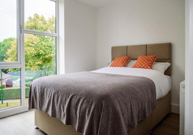 Houseshare Available Now £750 Pcm All Inclusive Main Photo