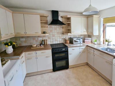 Rooms left in 4-bed student house in Hales Place Main Photo