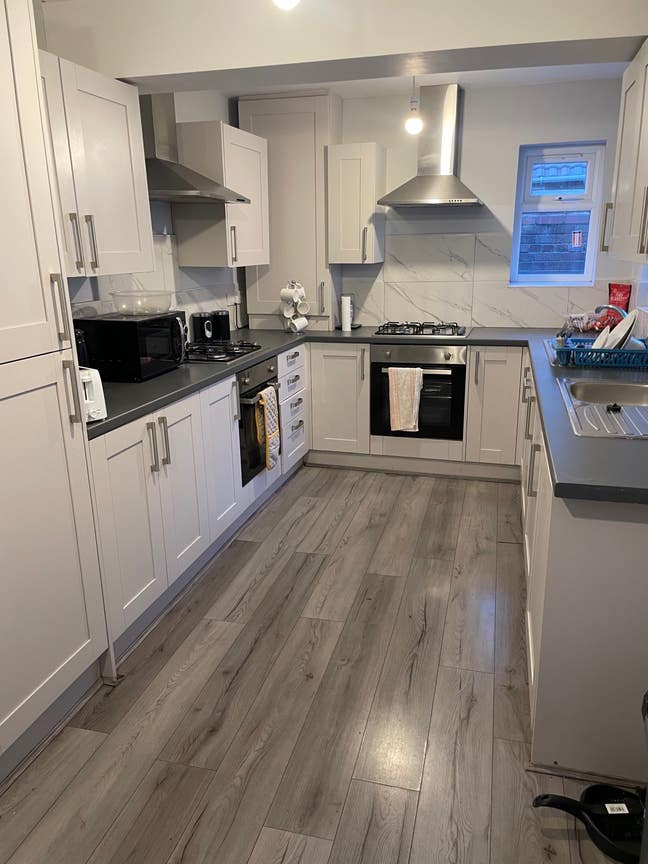  Spacious 6 bed 2 bathroom close to City Centre Main Photo
