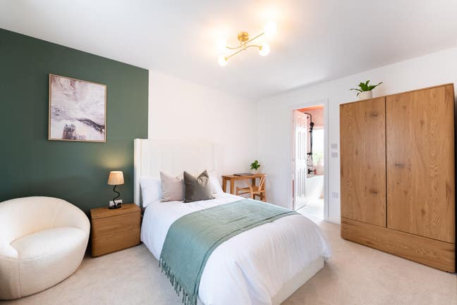 Spacious Double Room/ensuite nr. Science Park CB4 Main Photo