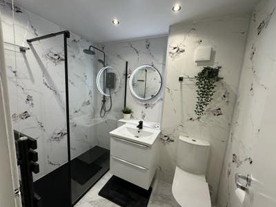 Westenddouble Room for Student Mins Walk to Uni Main Photo