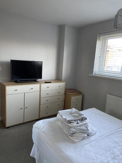 Fully furnished room Main Photo