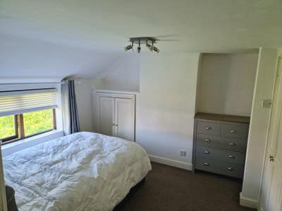 Bright and Spacious Double Room with ample storage Main Photo