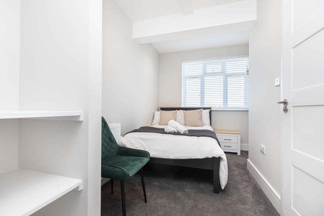 Brand New Stylish En-Suite Double Rooms in Poole Main Photo
