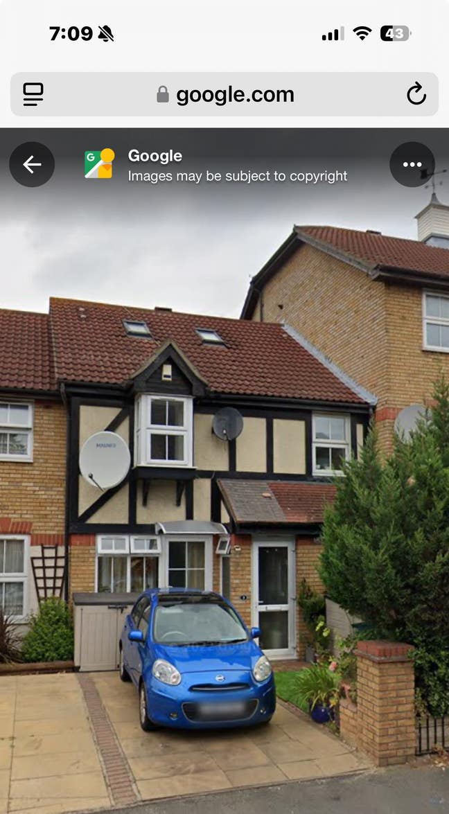  Female only Room  single  £800  Main Photo