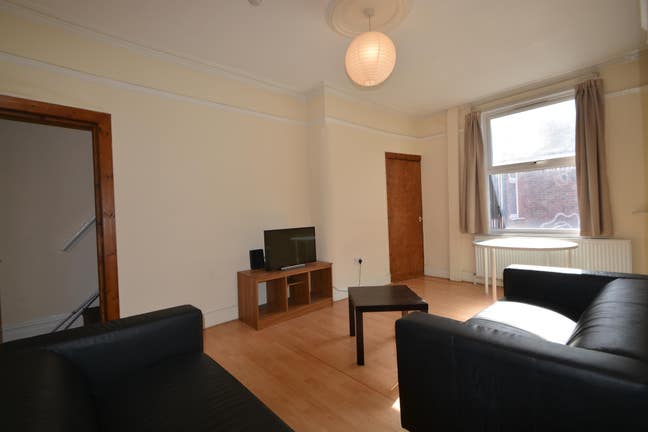 Rooms Available Now  - Near Uni / City Centre Main Photo