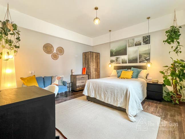 Market Leading HMO, Bury Main Photo