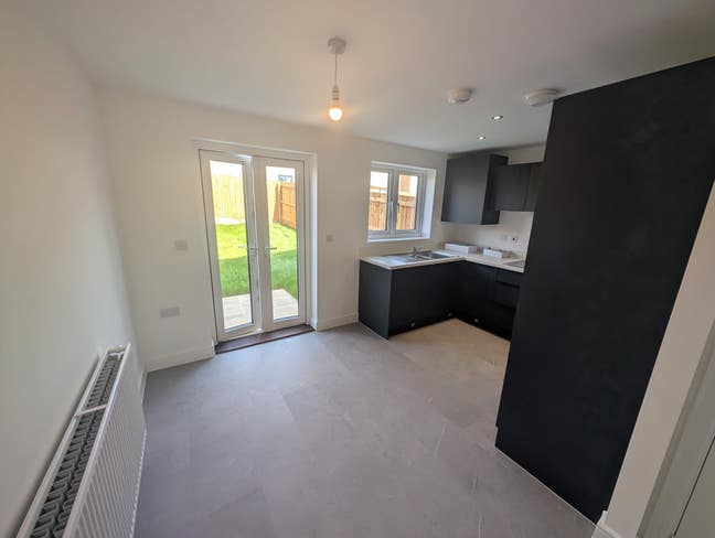 Rooms for Rent  Main Photo